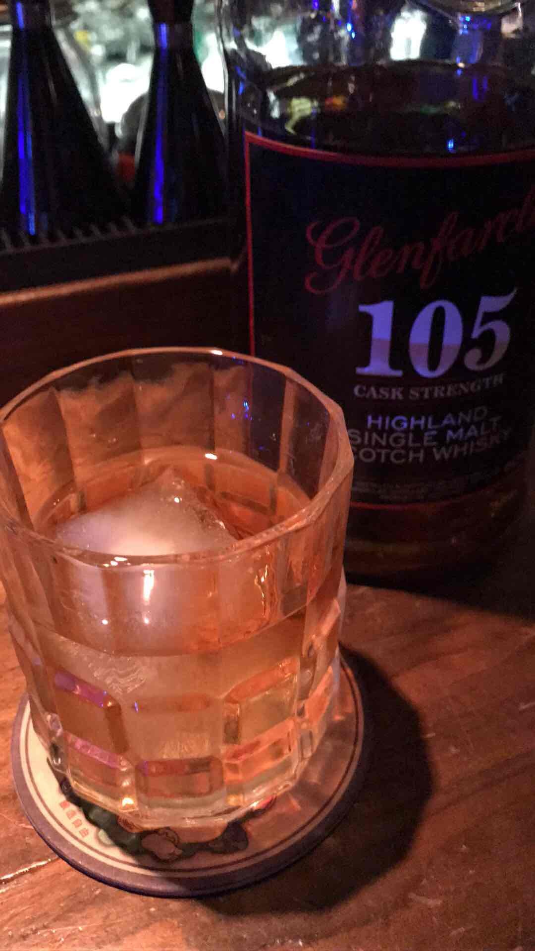 在等不到那位女酒鬼就戒酒了。