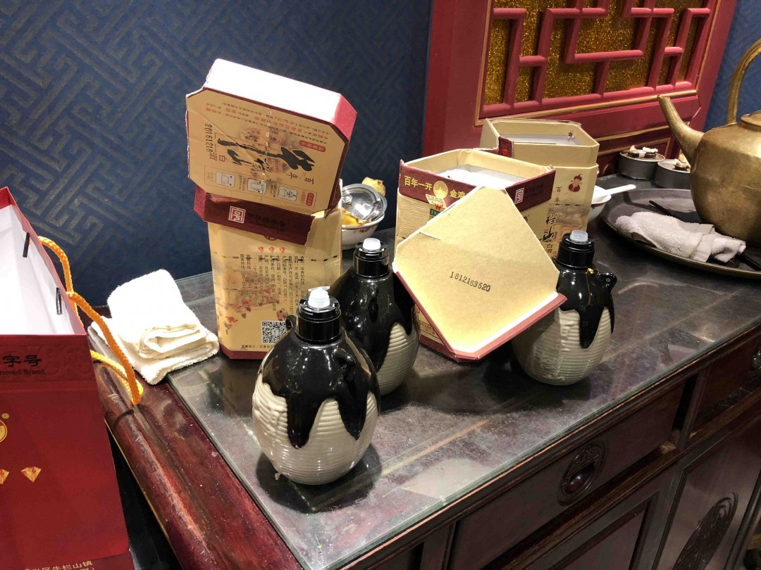 哪位老师给写个酒评<img src='https://sdata.whiskyworm.com/xcxpics/emoji_13.png' class='emoji' /><img src='https://sdata.whiskyworm.com/xcxpics/emoji_13.png' class='emoji' /><img src='https://sdata.whiskyworm.com/xcxpics/emoji_21.png' class='emoji' /><img src='https://sdata.whiskyworm.com/xcxpics/emoji_21.png' class='emoji' />