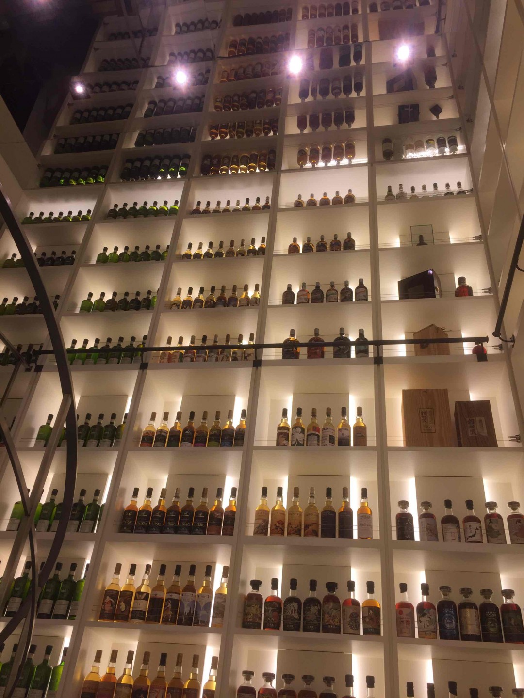 驚人的酒藏 是的，是店家也是店主人的珍藏