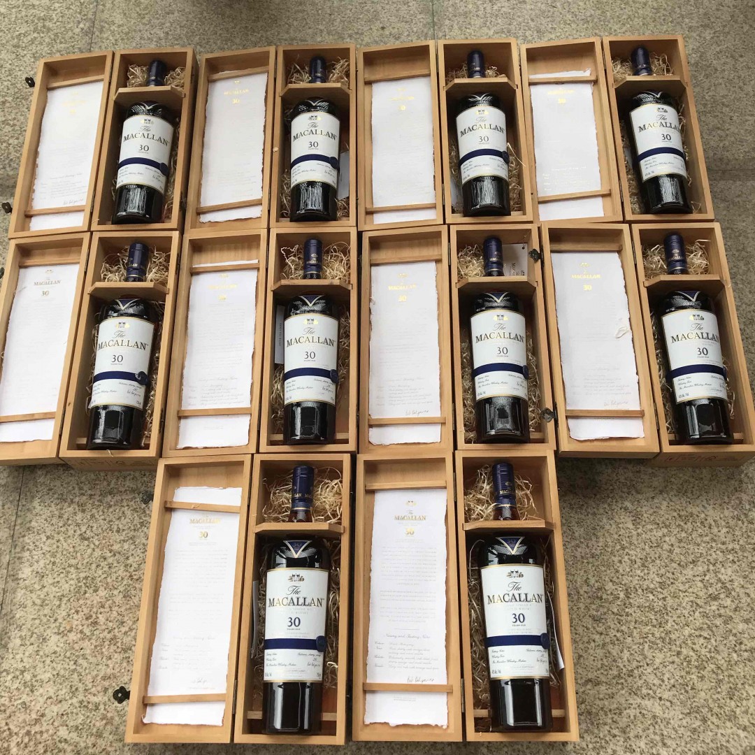 估计以后很难看到这样的队伍，拍张留念<img src='https://sdata.whiskyworm.com/xcxpics/emoji_7.png' class='emoji' />