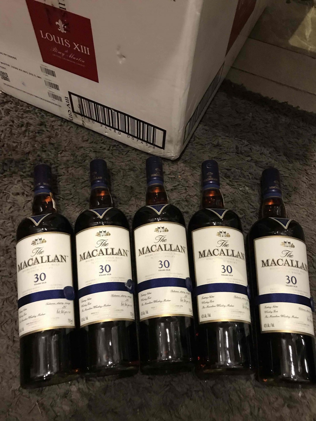 估计以后很难看到这样的队伍，拍张留念<img src='https://sdata.whiskyworm.com/xcxpics/emoji_7.png' class='emoji' />