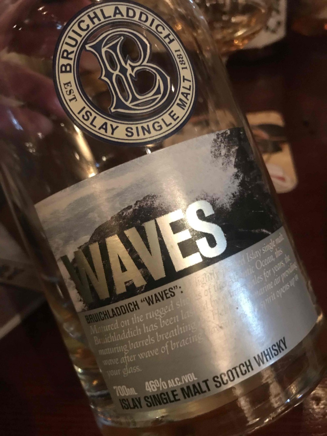 把青春献给小酒杯