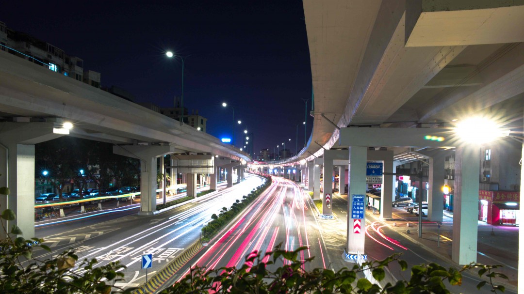 夜深人静，回家时……
