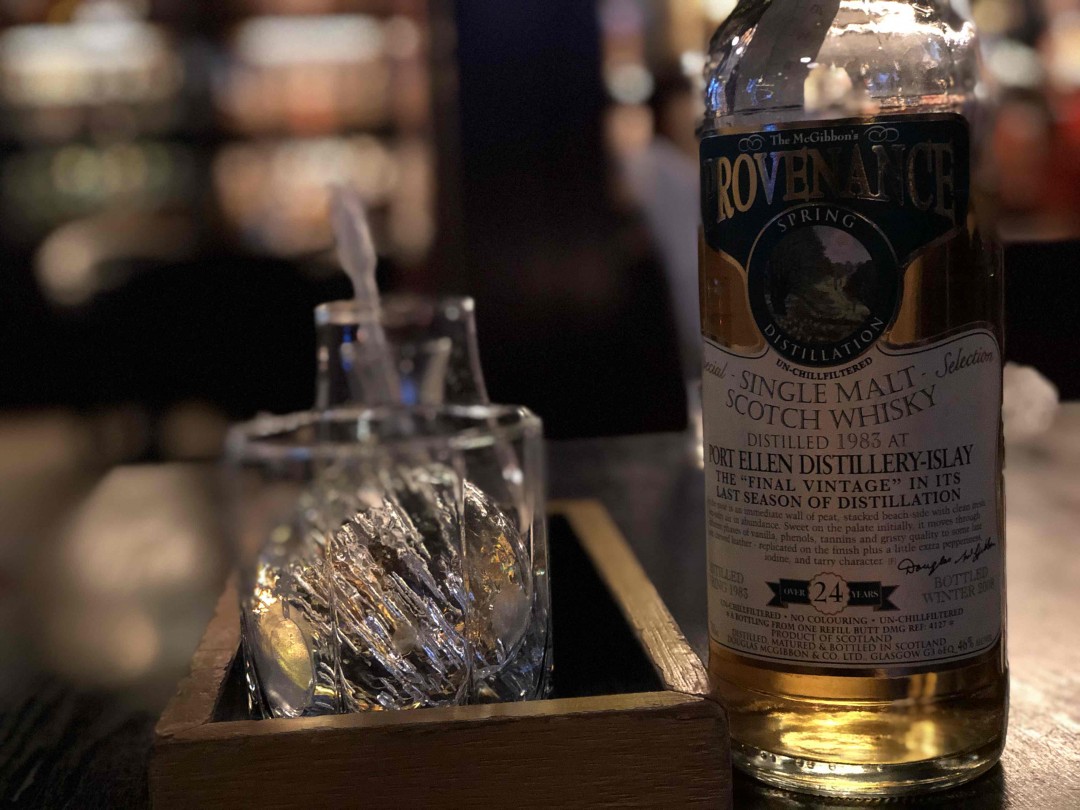 马来西亚的威士忌吧，不错，好多稀有品种