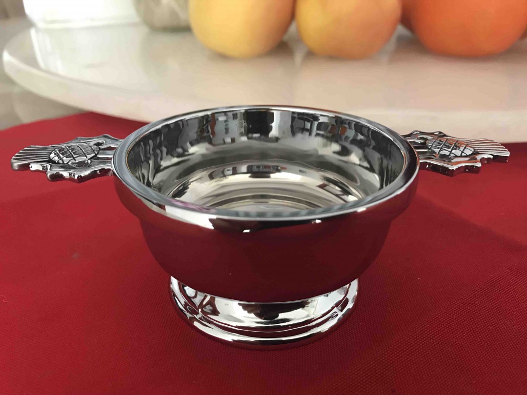 喝不完的无情酒，割不断的离别愁