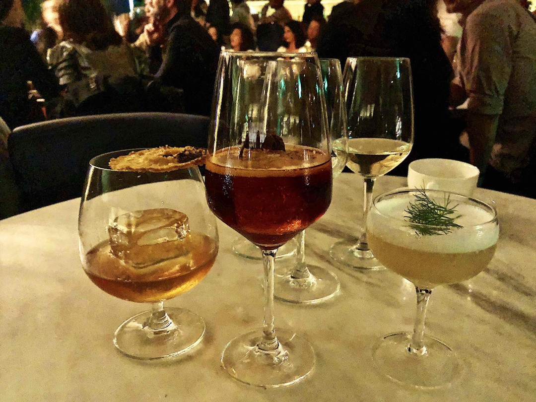 国内的吧从感觉上来说终究不如香港～