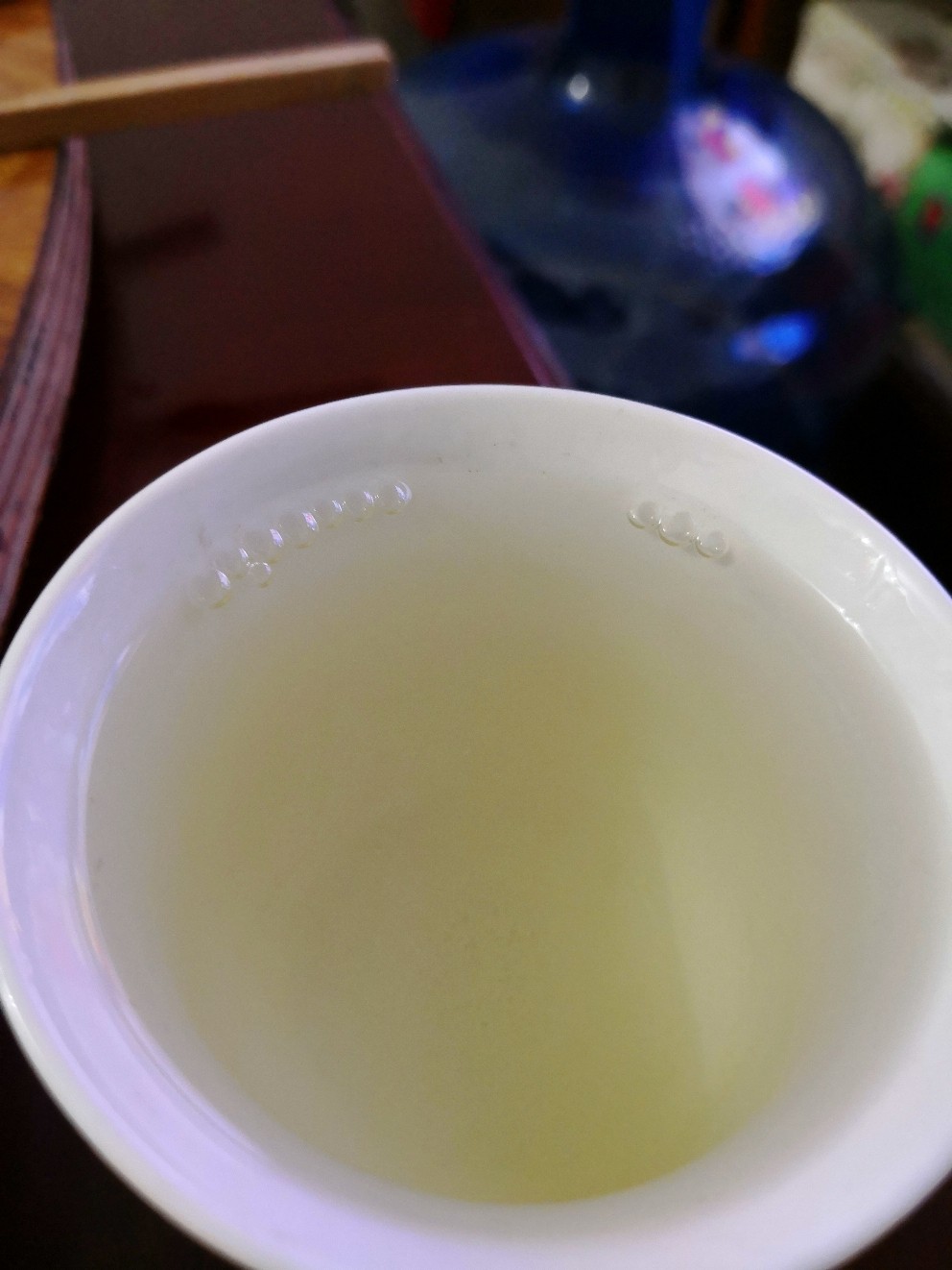 过节都喝过期酒。