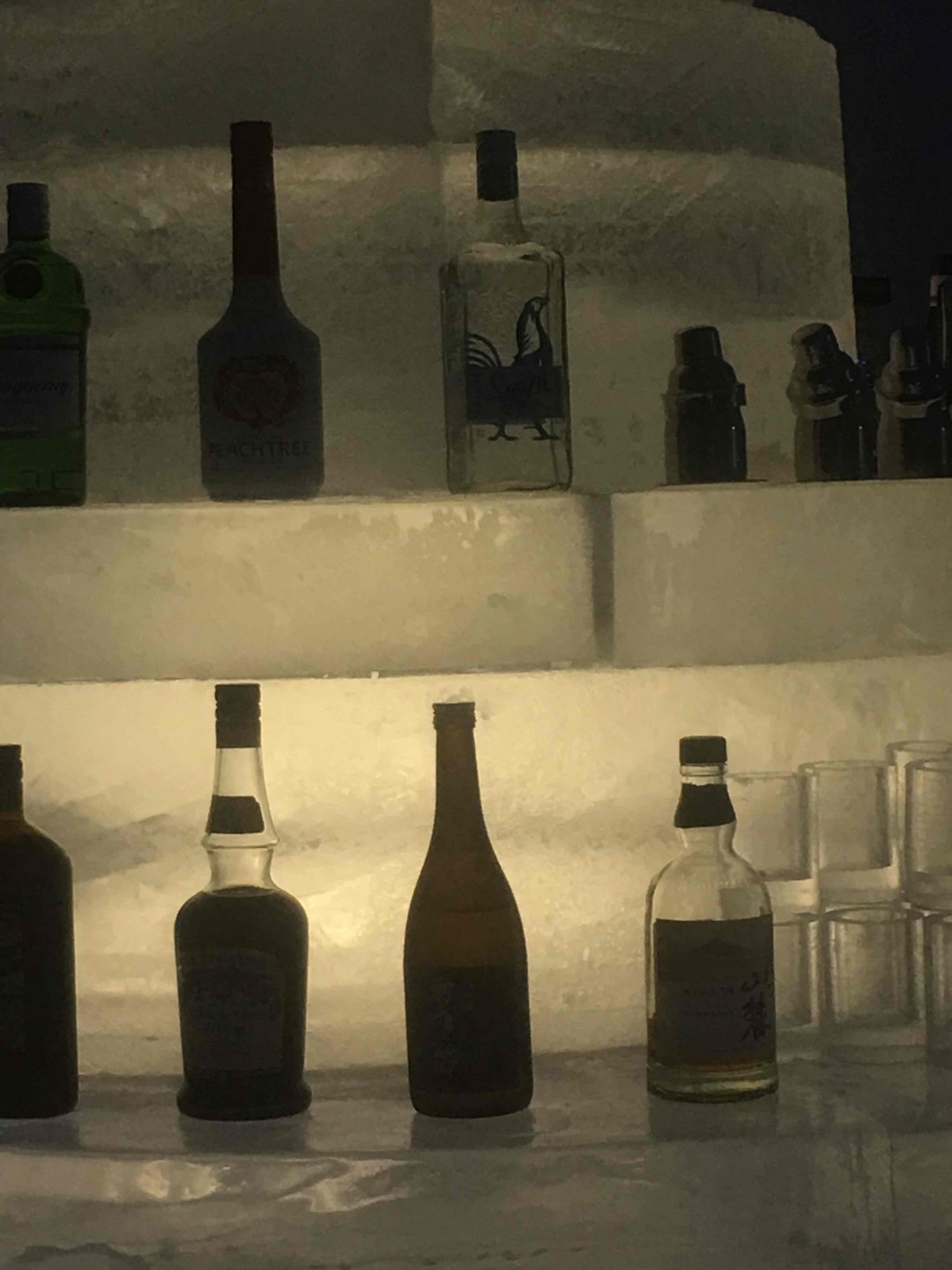 冰酒吧，第一杯