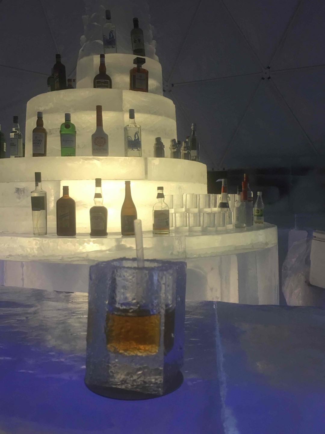 冰酒吧，第一杯