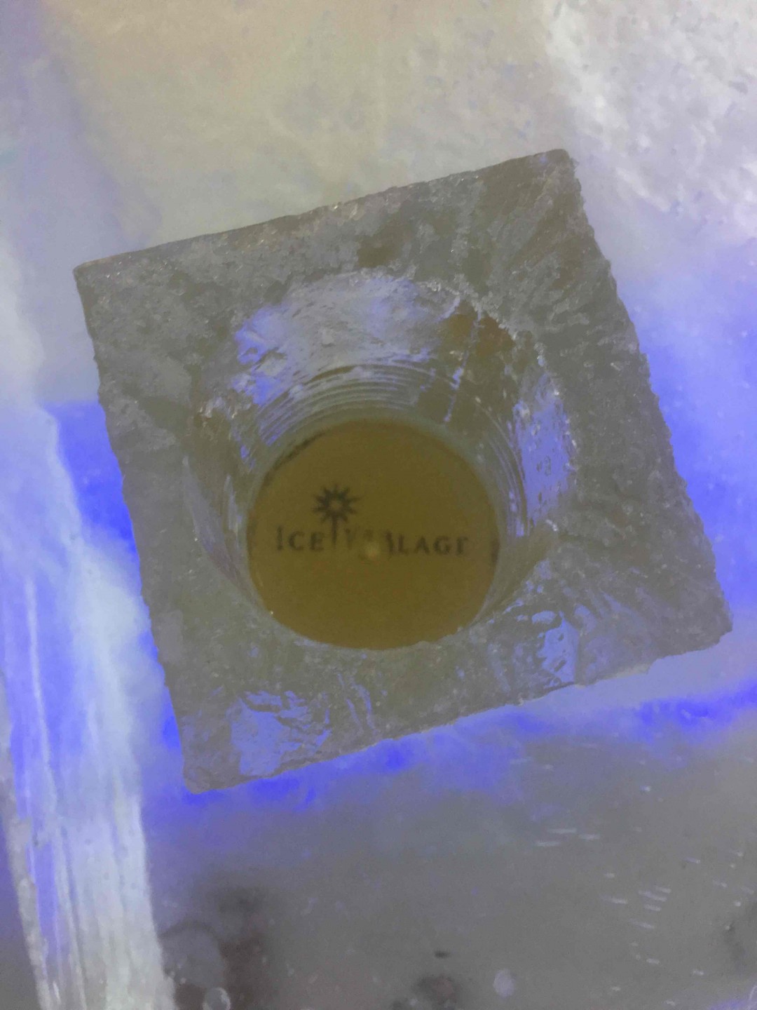 冰酒吧，第一杯