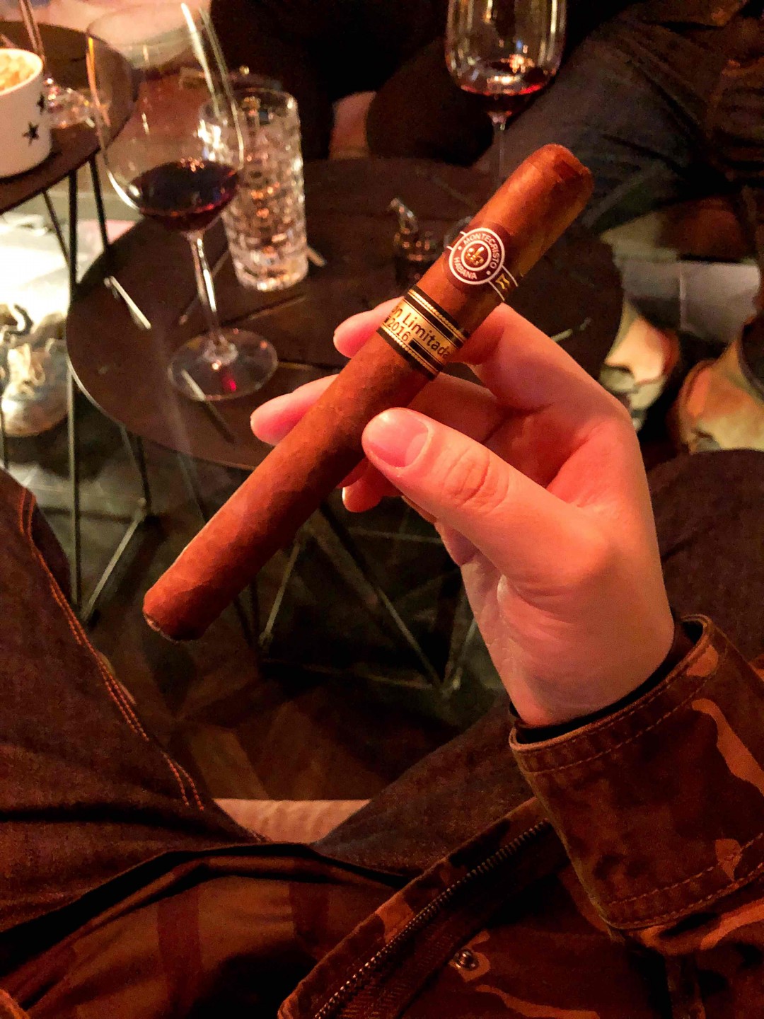 <img src='https://sdata.whiskyworm.com/xcxpics/emoji_76.png' class='emoji' />