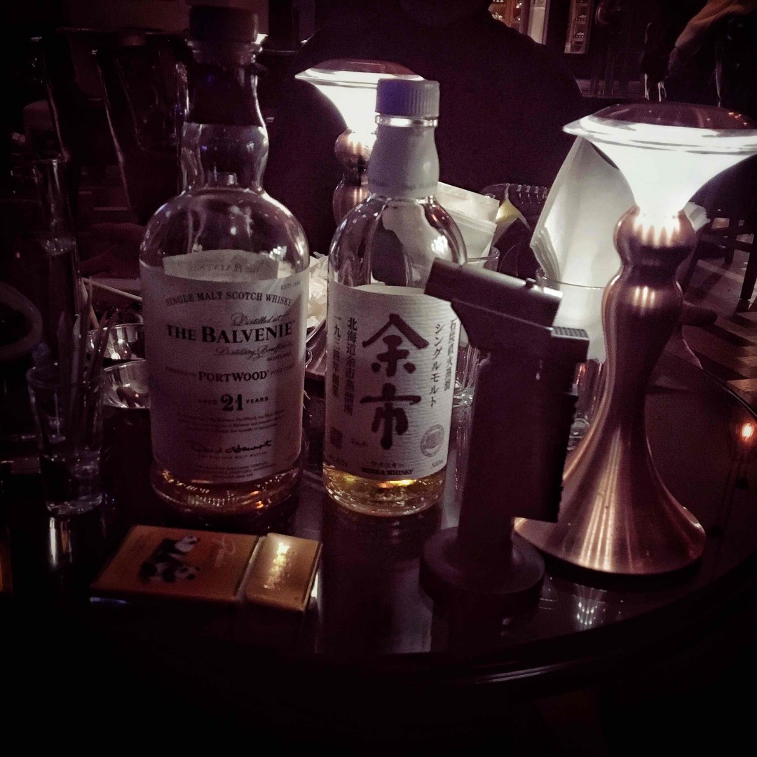 回到老家喝酒的伴少了