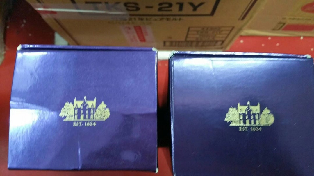 正规税标，商家标，大家看看货正不正<img src='https://sdata.whiskyworm.com/xcxpics/emoji_21.png' class='emoji' />，要看假货的可以来酒虫网总部看看