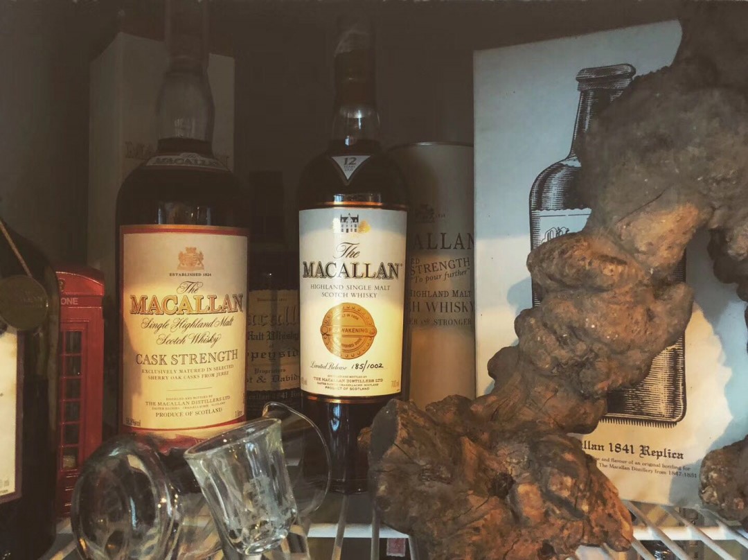 啤酒柜里的酒😁