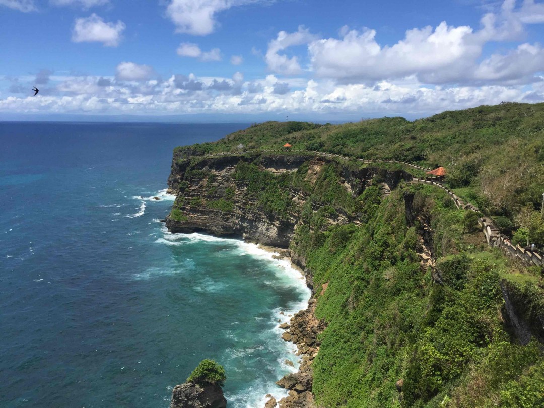 求教各位酒友，香港哪里买酒好？
