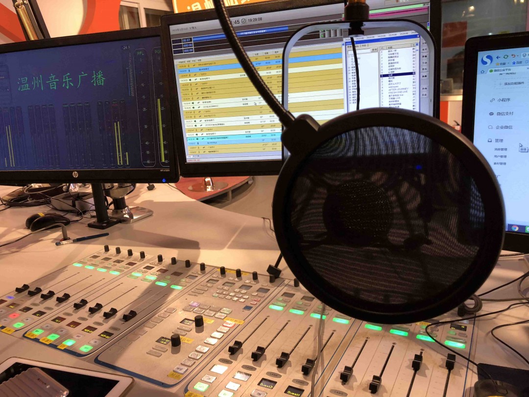 祝各位 开工大吉