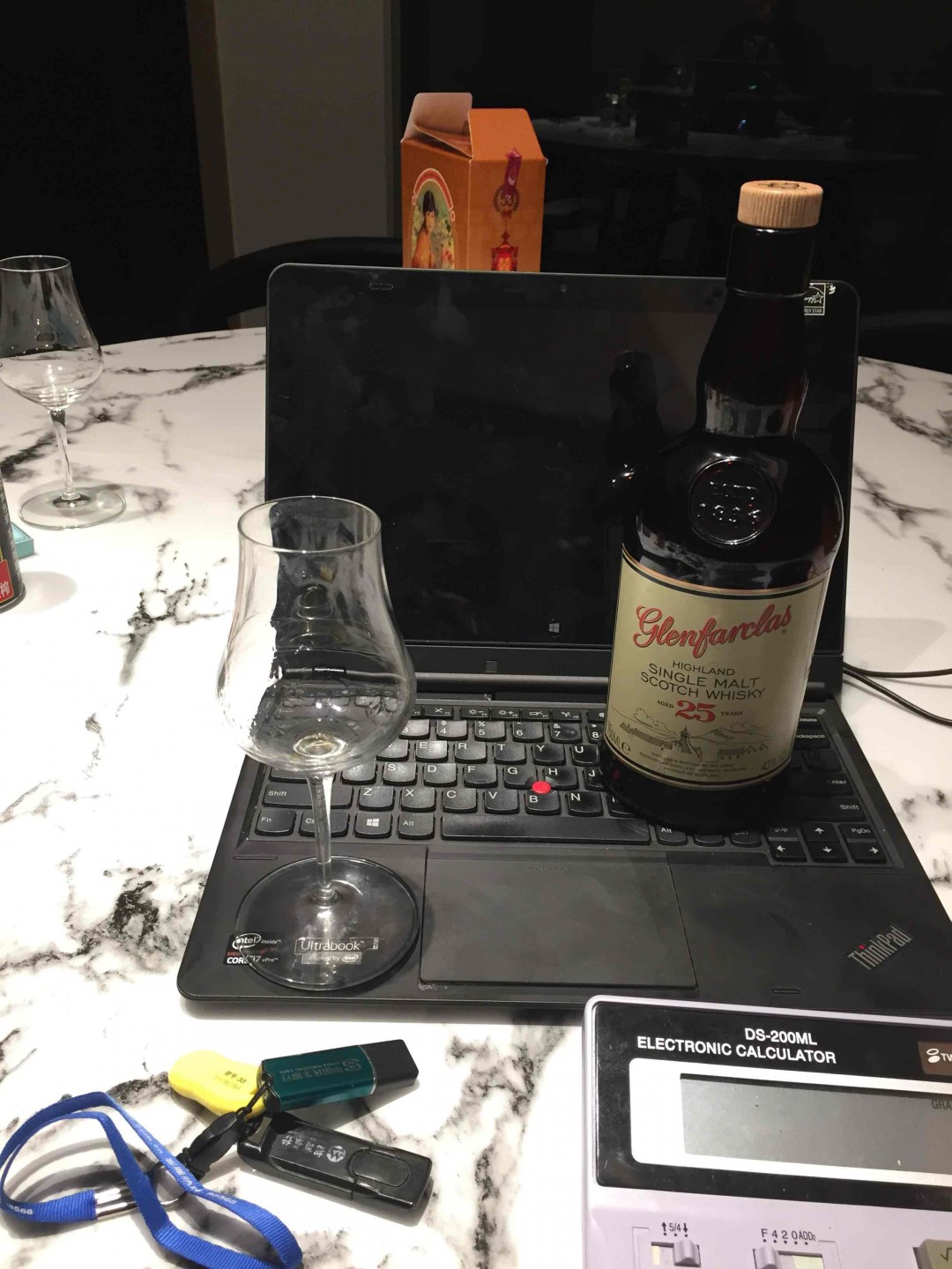 统计一下店内销售情况，必须也要搞上一口