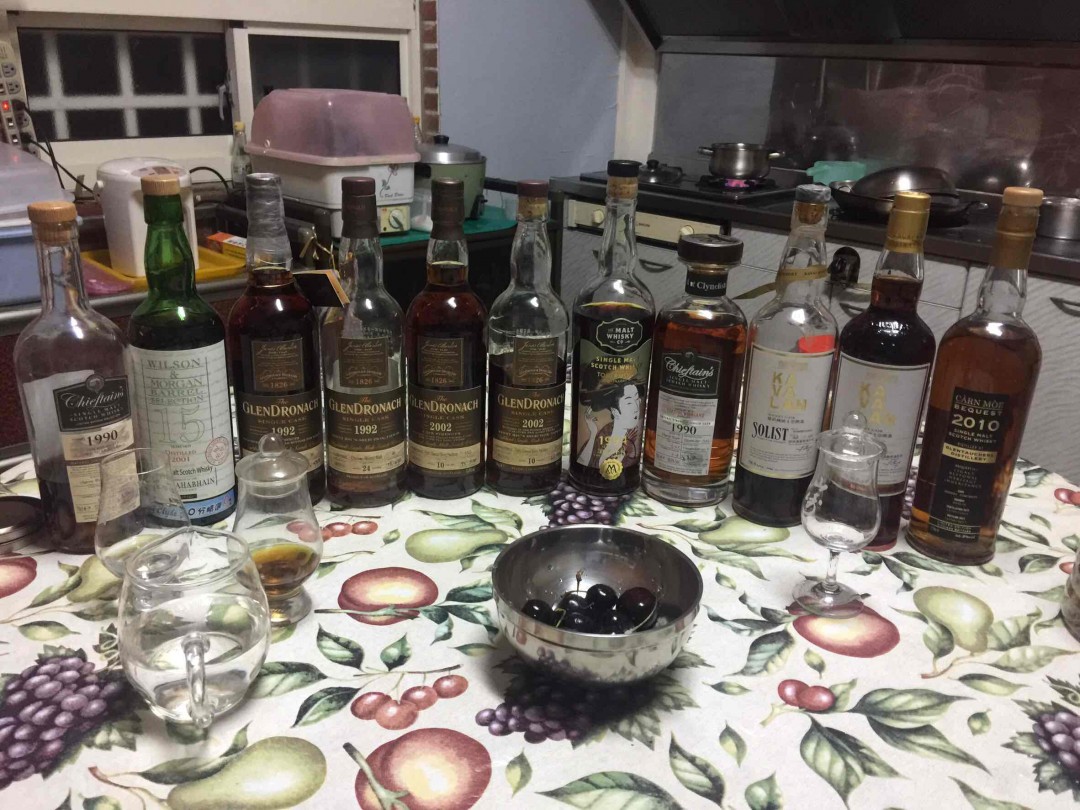 重雪之夜。最喜欢的还是多纳。今晚的1992#98山猪桶跟1992#46徐代书选桶都非常棒。