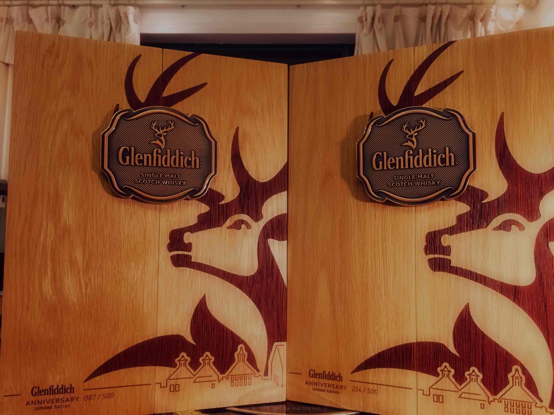 拆箱，就像孩子拆礼物盒子🎁