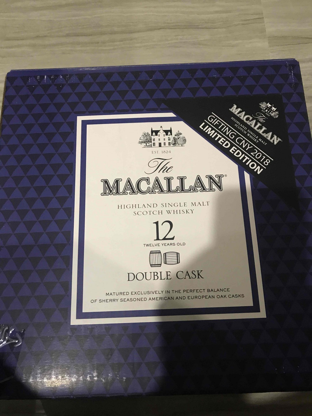 麦卡伦12狗年礼盒