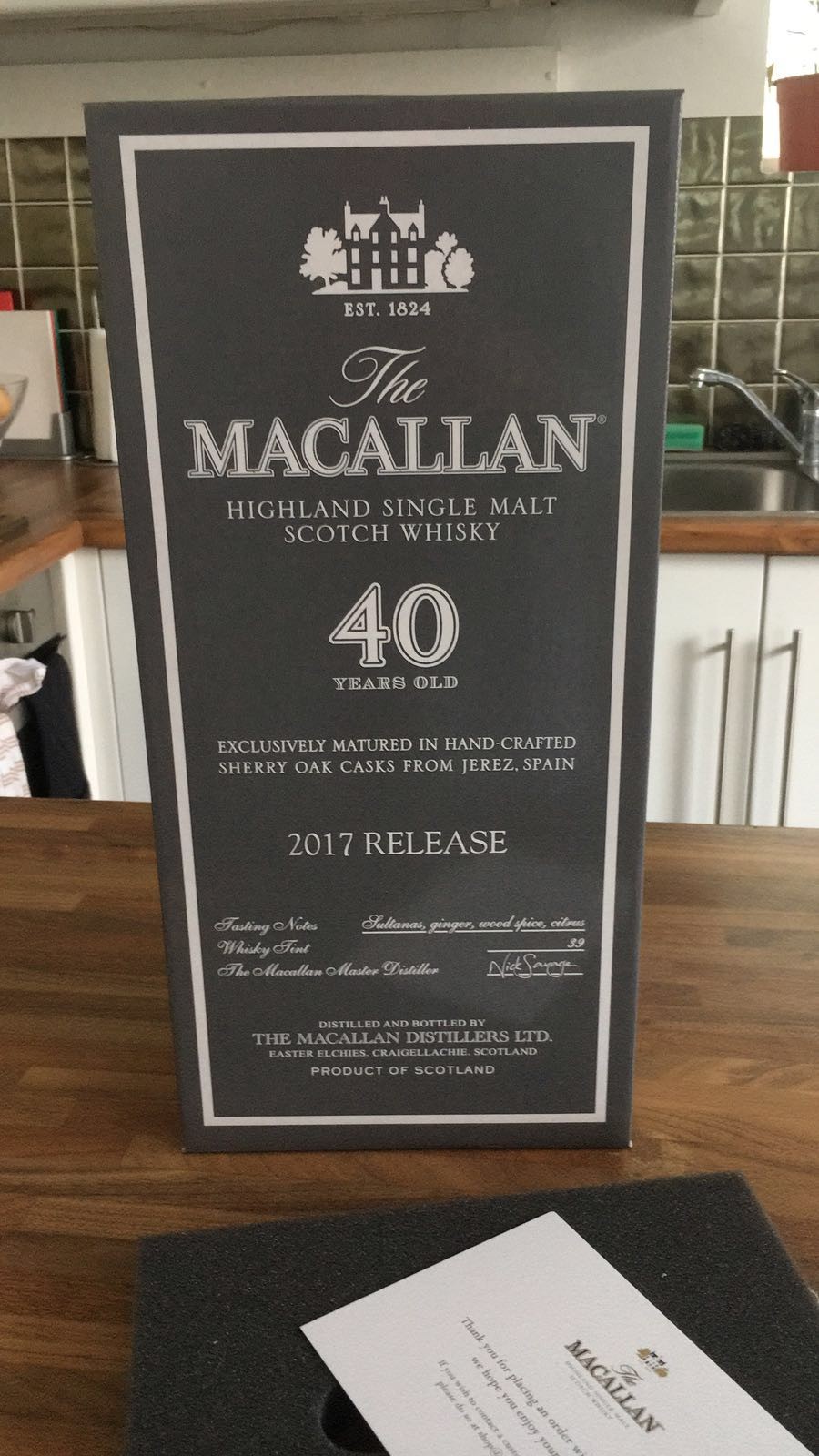 太高興了，效率真高👍 Macallan 40 (2017) 終於在英國收到了💪 全球限量465支🤣🤣🤣