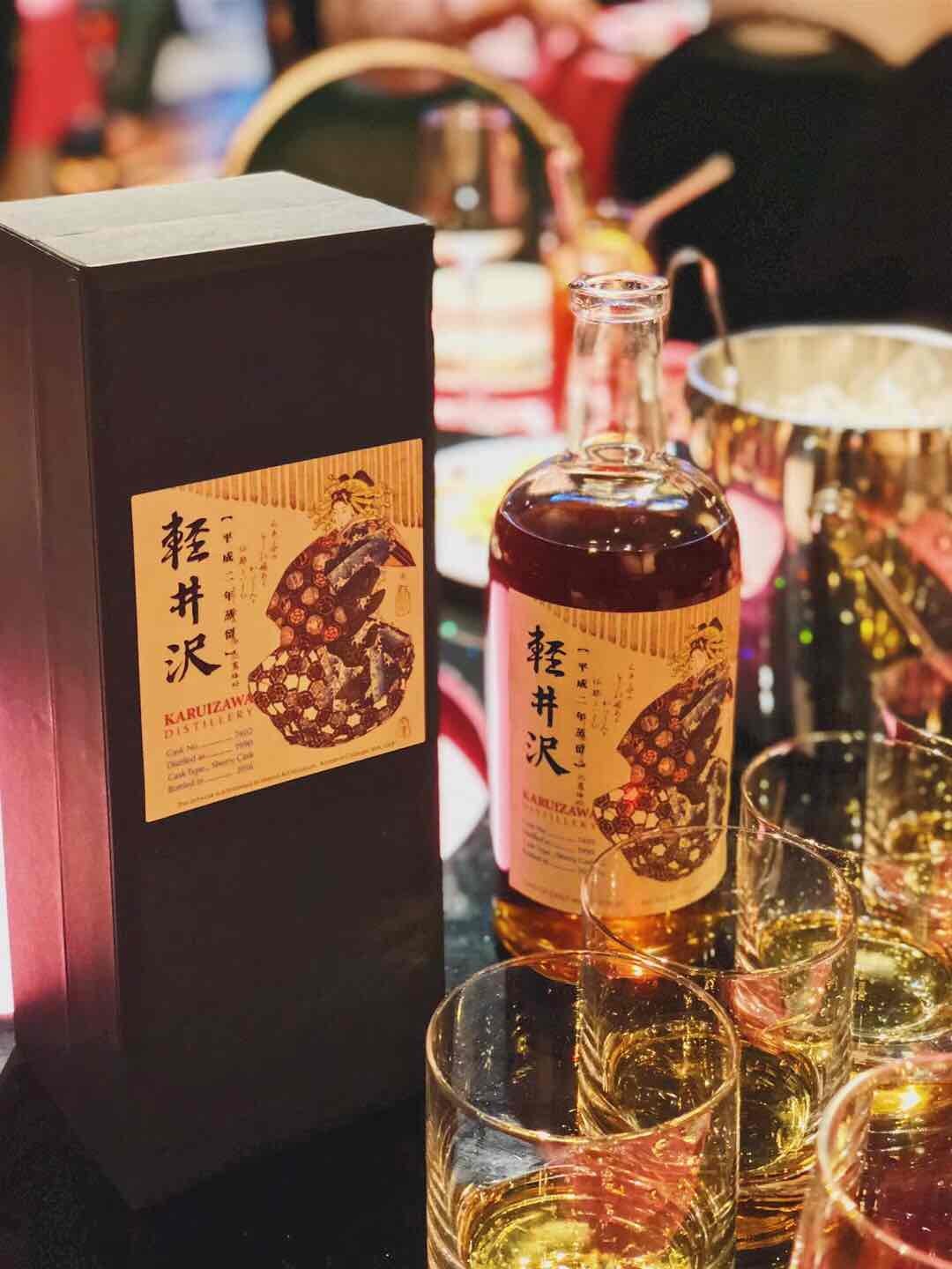 听说现在流行晒小轻～