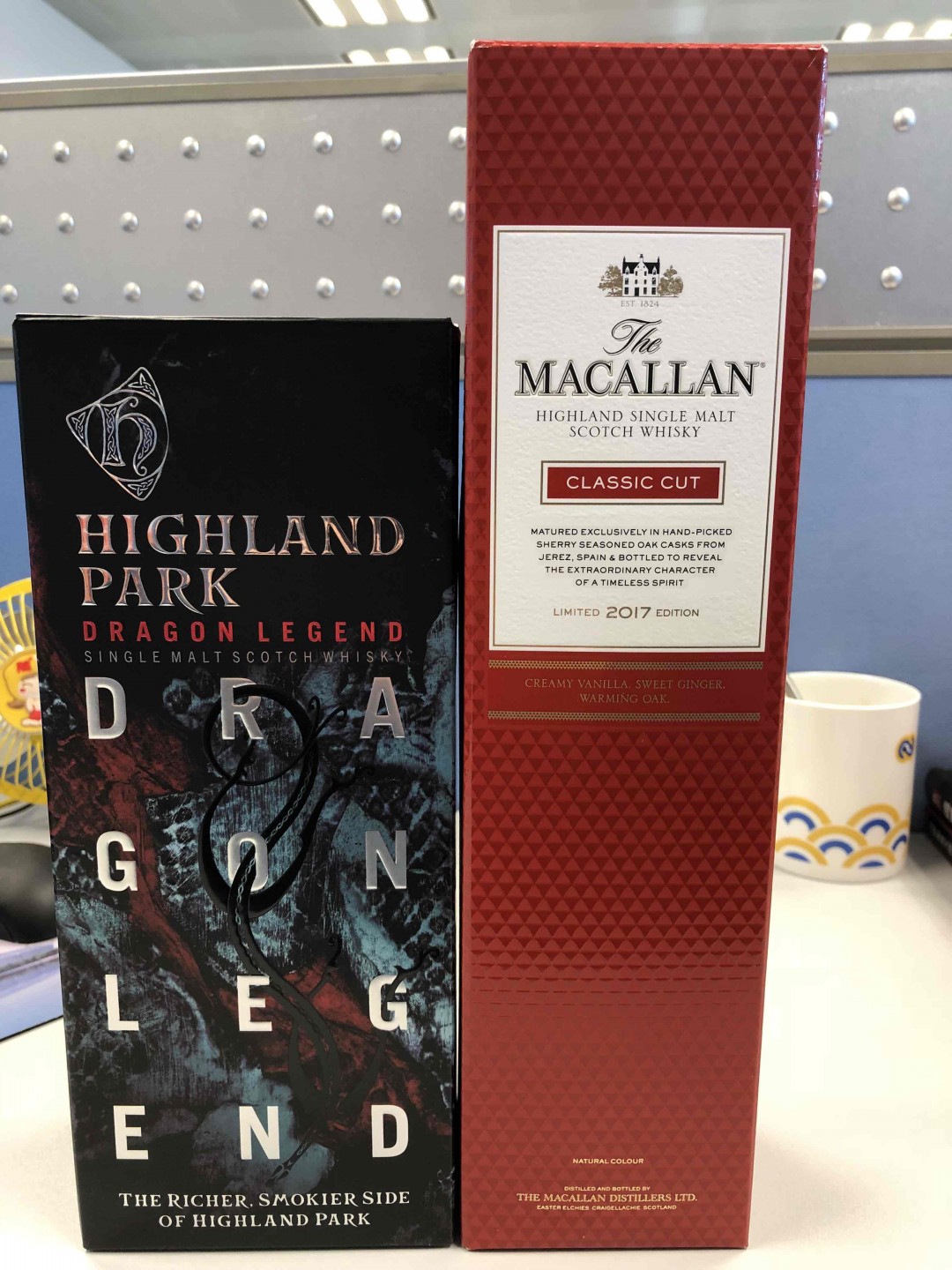 为了成为圈中人，也不能免俗哈哈哈