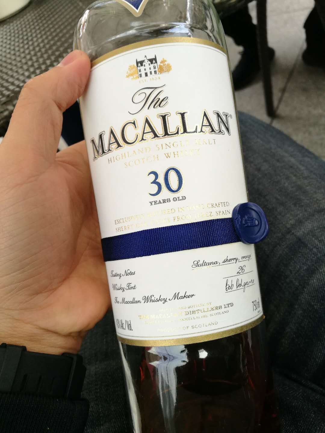 这样评论这两瓶酒有问题？？有懂行的大神发表下建议