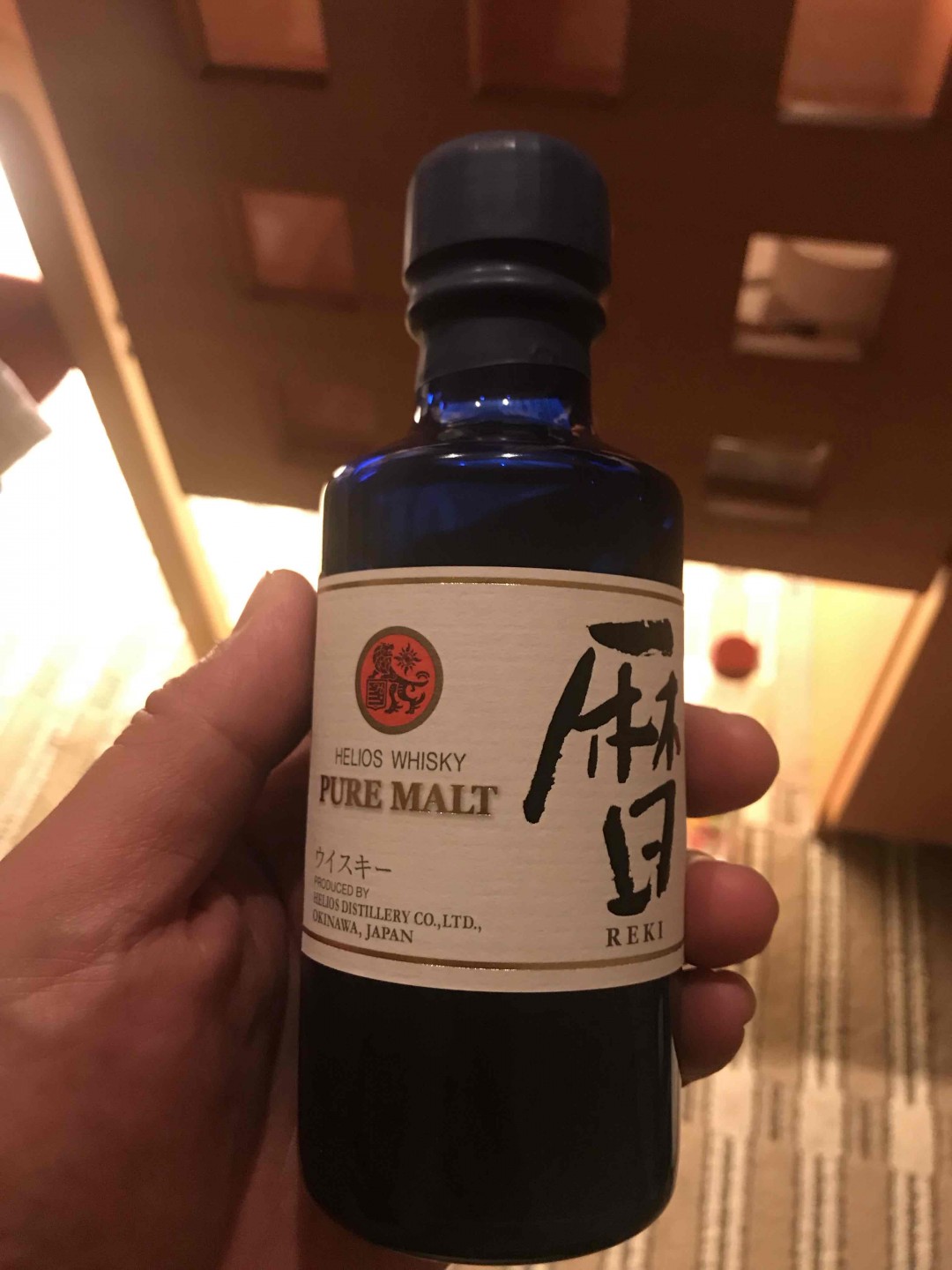 这款冲绳的日威喝的我有点儿上劲儿了，无论从哪个角度说，都连口粮酒的水平都不到