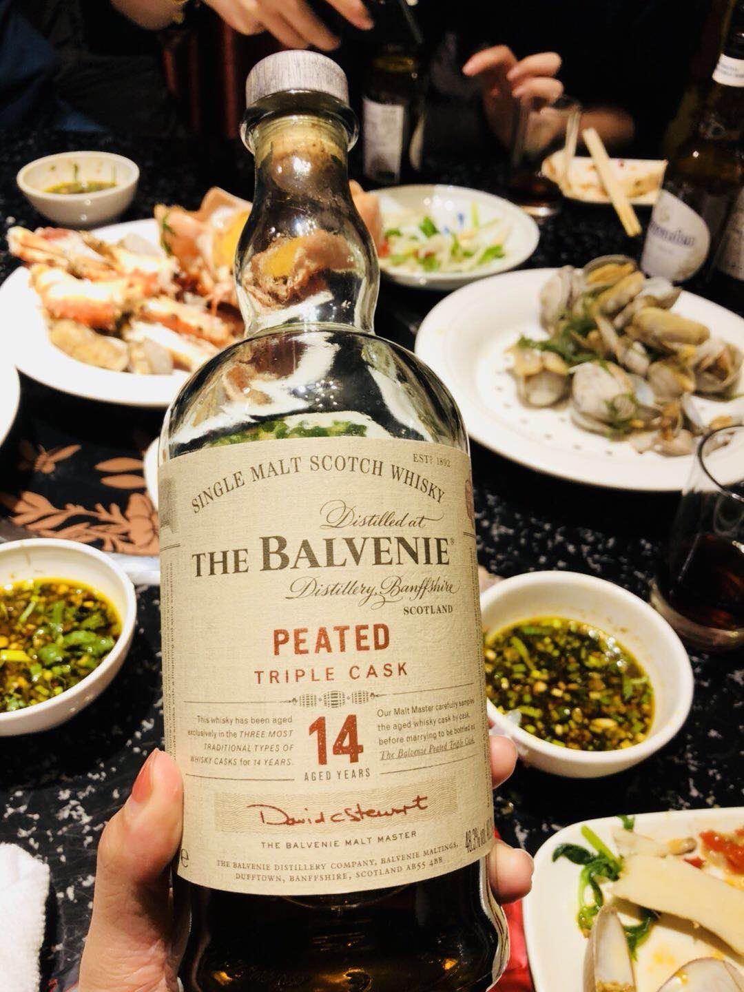 新加坡免税店新进。。。入口甜腻，适合请姑娘喝。。。