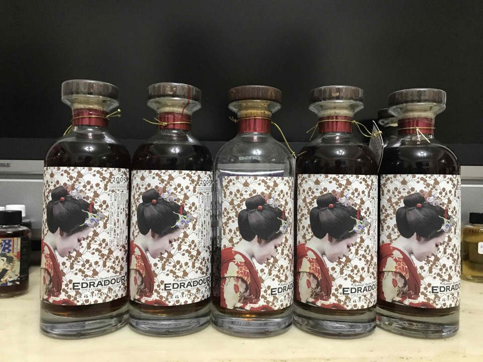 半年前开了一瓶，还没喝完，不知不觉就变金牌了@@