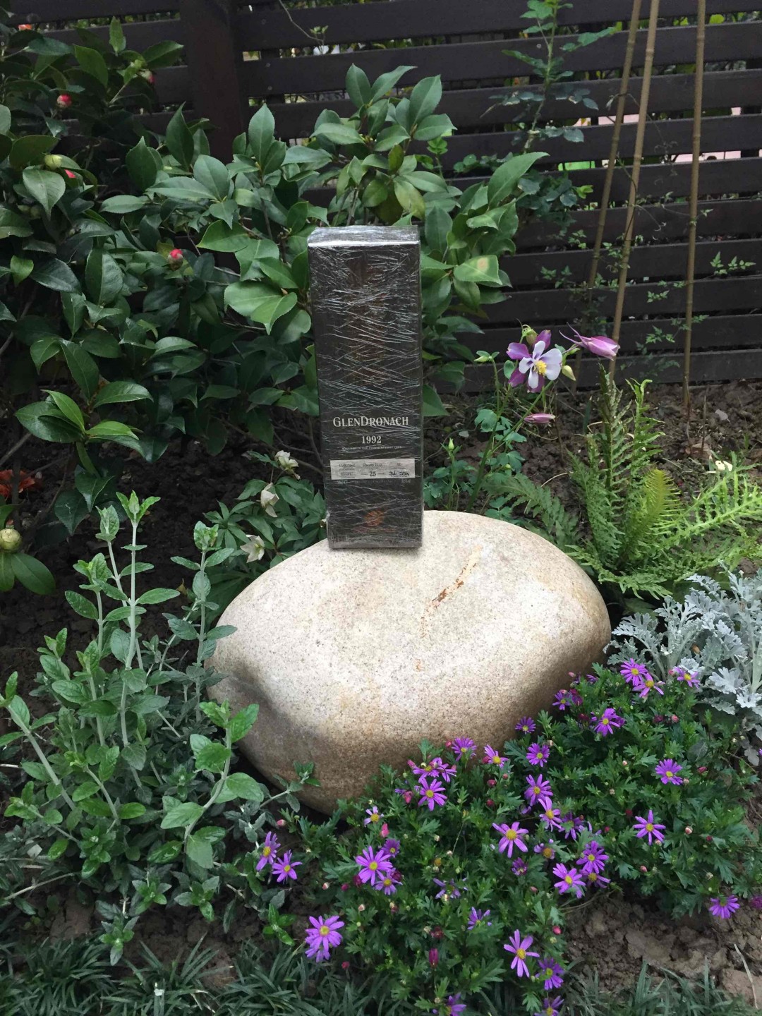 雨后青草香，口粮花中藏