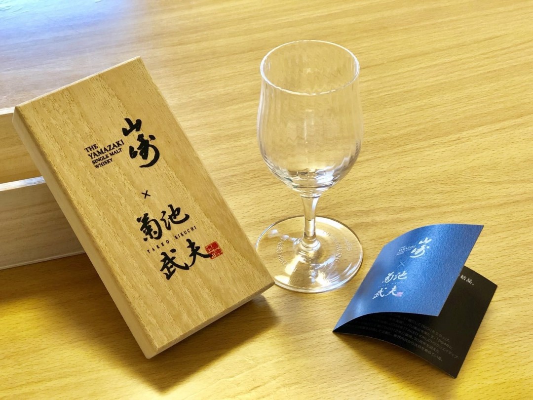 终于，收到了，图片～老同学说过年给我带回来，发几张图解渴先