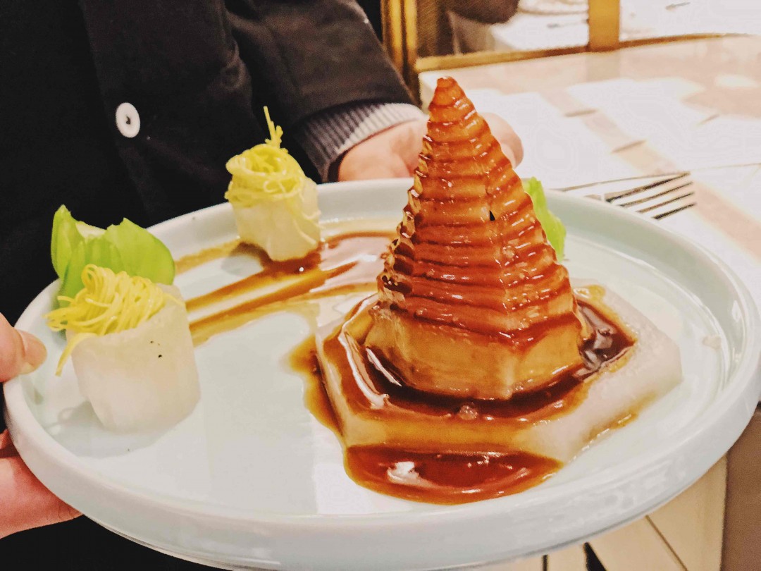 昨晚又喝趴了～