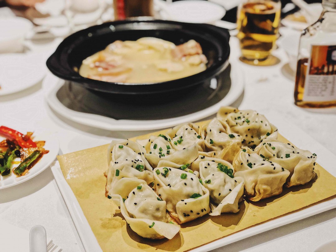 昨晚又喝趴了～