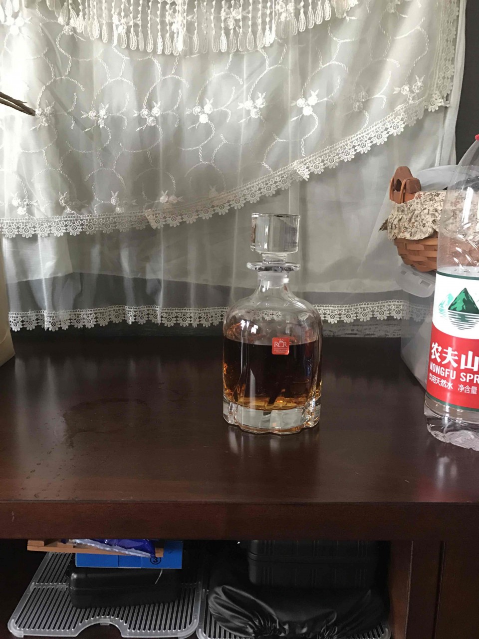 原来只需要捏着木塞往上拉...误会了
