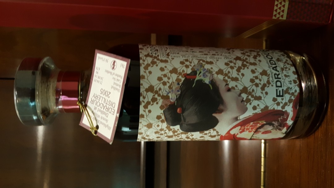 好酒納入收藏，卻因為價格不斷飆漲～而忍不住讓藏，不是唯利是圖而是好酒不斷😂😂😂