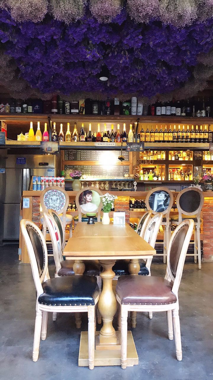 开一个活色生香的小酒馆