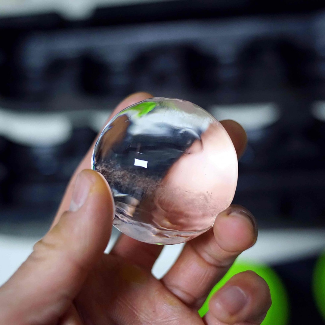 从此家里也有晶莹剔透的冰球用了<img src='https://sdata.whiskyworm.com/xcxpics/emoji_14.png' class='emoji' />