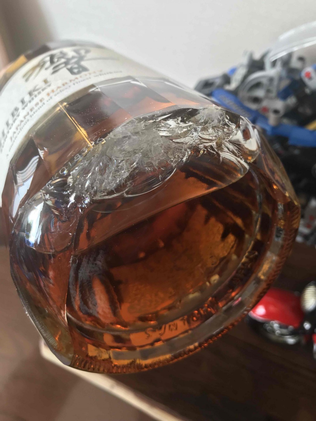 響的瓶子也是响当当！这样都没穿<img src='https://sdata.whiskyworm.com/xcxpics/emoji_80.png' class='emoji' />