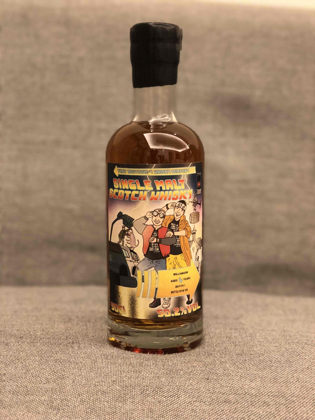 艾雷岛 Laphroaig 的，装瓶数595，6年，第一次明白什么叫泥煤什么叫烟熏