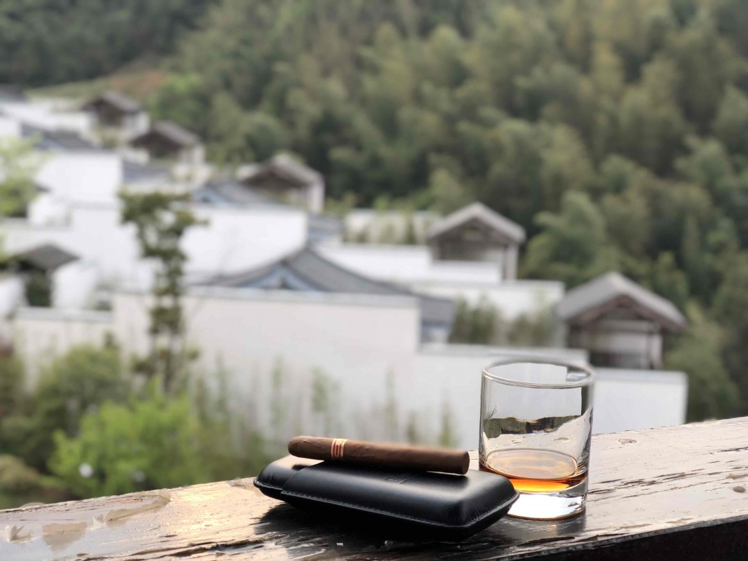 酒虫再踏春，送的雪茄套终于用了一次～