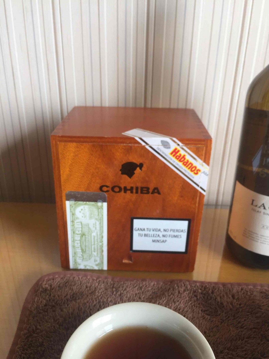 出差～也離不開，茶，酒，茄<img src='https://sdata.whiskyworm.com/xcxpics/emoji_5.png' class='emoji' /><img src='https://sdata.whiskyworm.com/xcxpics/emoji_5.png' class='emoji' /><img src='https://sdata.whiskyworm.com/xcxpics/emoji_5.png' class='emoji' />