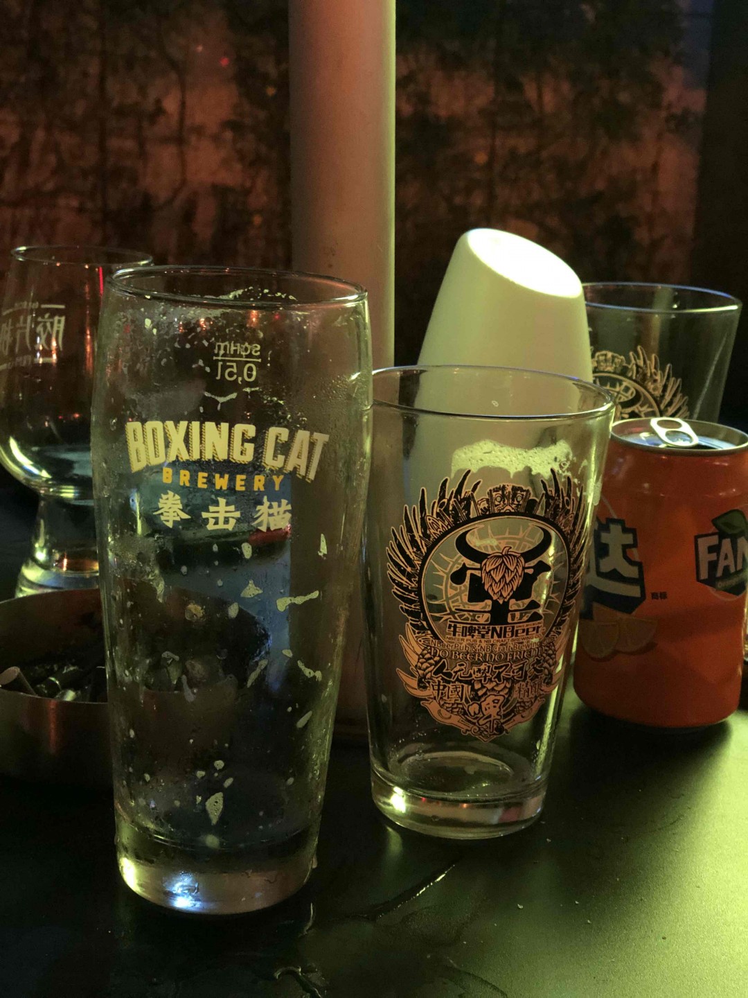 酒不少，可惜是白酒