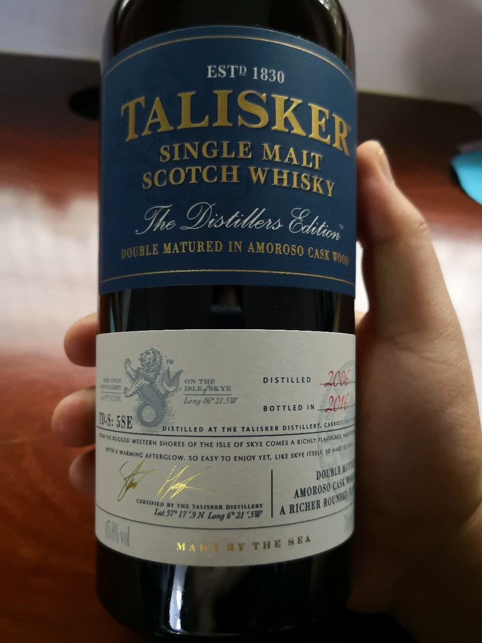 晚来天降雨，能饮一杯无？