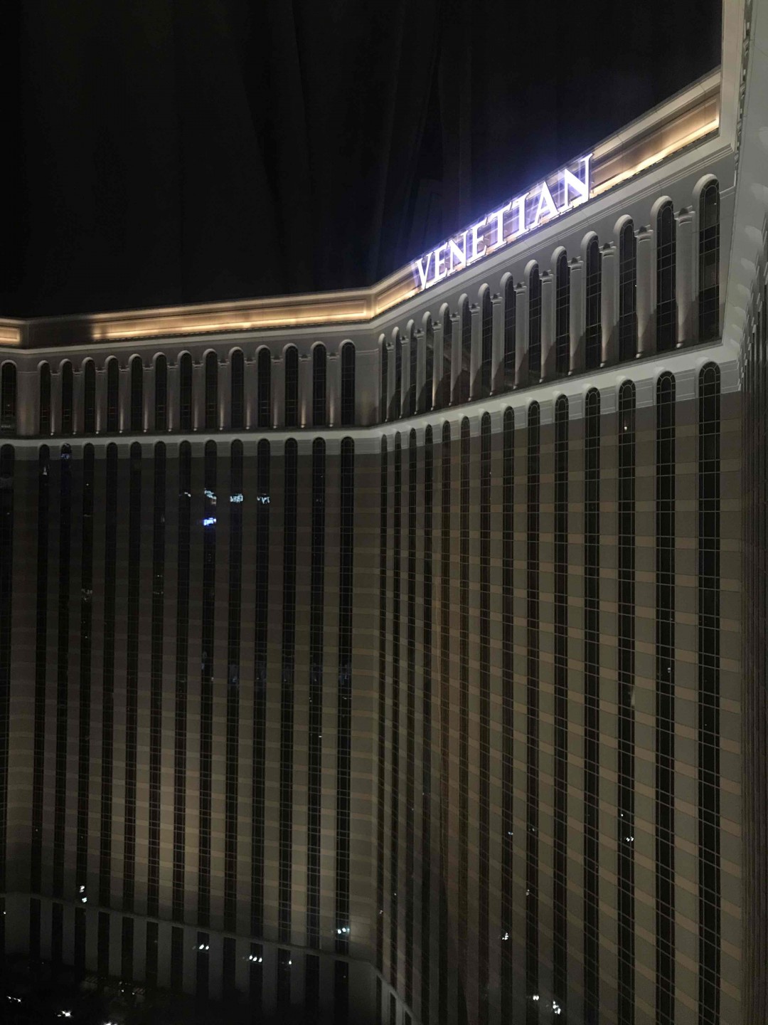 澳门该去哪里买酒<img src='https://sdata.whiskyworm.com/xcxpics/emoji_33.png' class='emoji' />