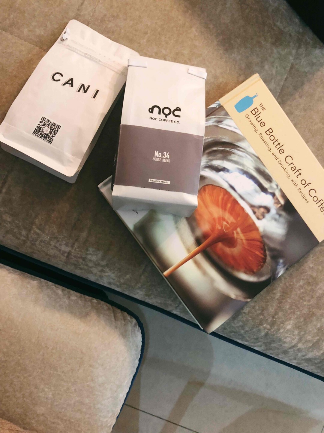 小闺蜜来探班~继续喝喝喝