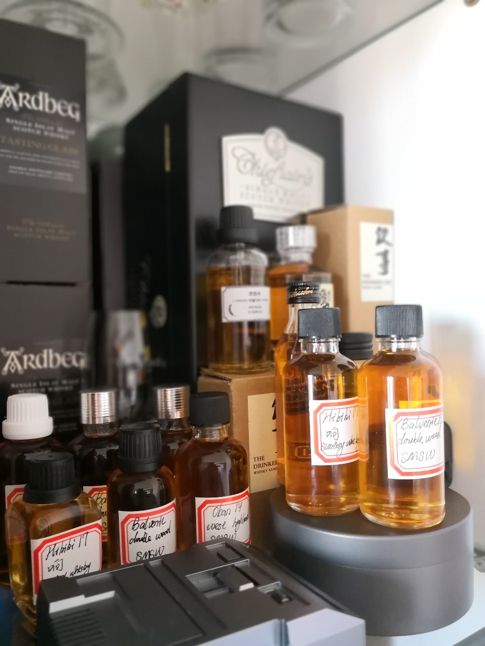 一堆测试小样～测测哪里的瓶子好，哈哈～