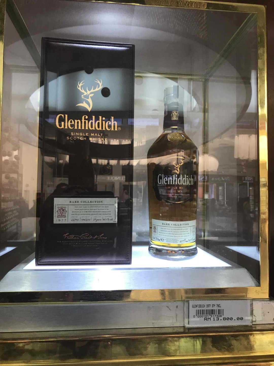 吉隆坡机场免税店里苏威很多，供大家收藏参考