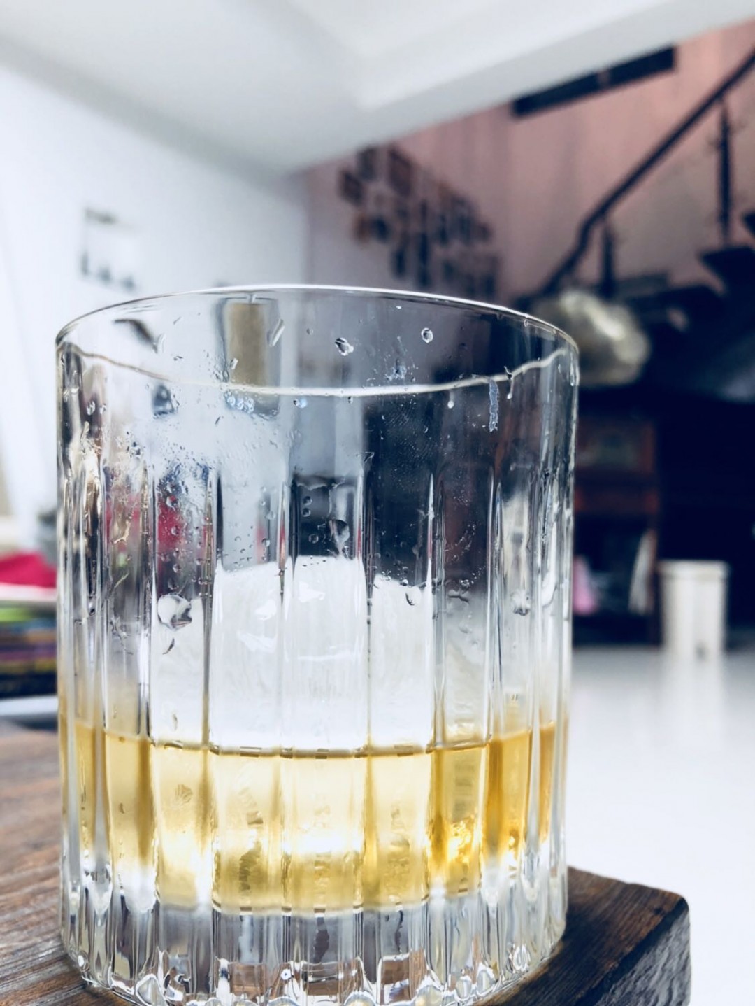 恋上一个人，爱上一杯酒